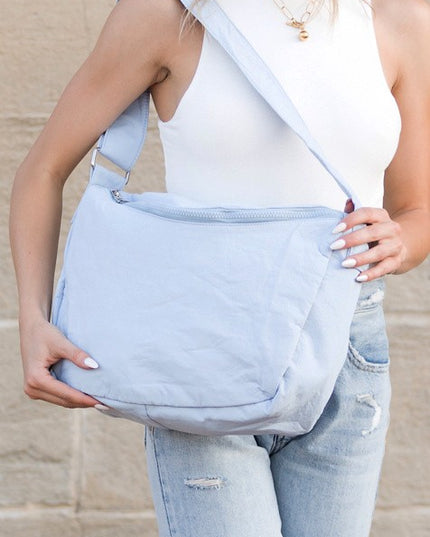 Sleek Lightweight Everywhere Nylon Messenger Bag