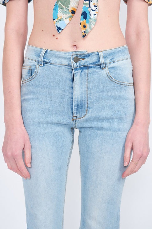Stylish Light Wash Slim Fit High Waisted Class Denim Pants Jeans - Accessoriesforever
