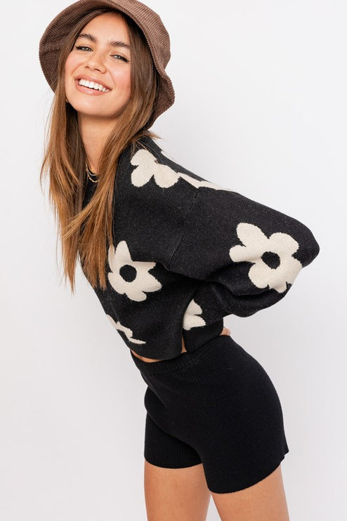 Cute Floral Daisy Pattern Long Sleeve Cropped Sweater