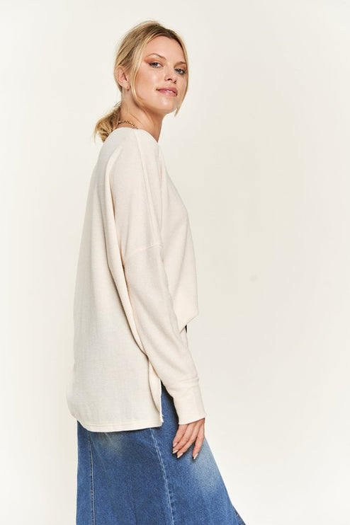 Chic Side Slit Top with Unbalanced Hem Pullover Knit Top