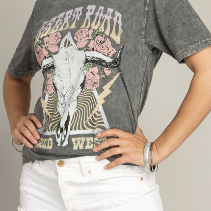 Desert Road Wild West Rose Graphic Tee T-Shirt - Accessoriesforever