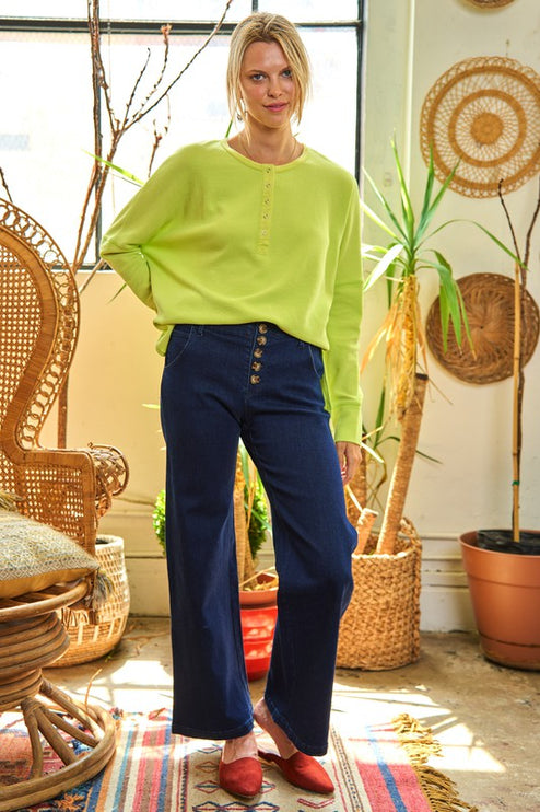 Chic Side Slit Top with Unbalanced Hem Pullover Knit Top - Accessoriesforever