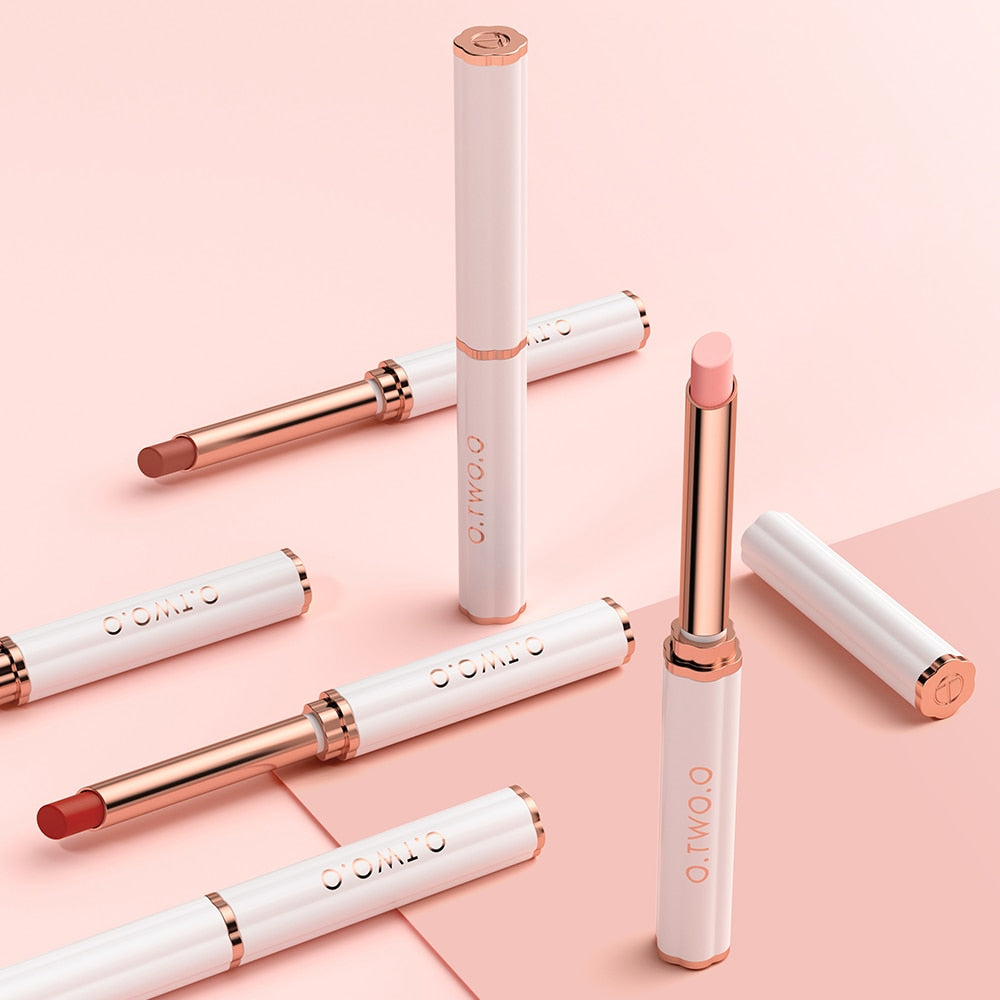 Long Lasting Oil Moisturizing Natural Beeswax Colors Ever-changing Lip Balm Plumper Gloss Lipstick