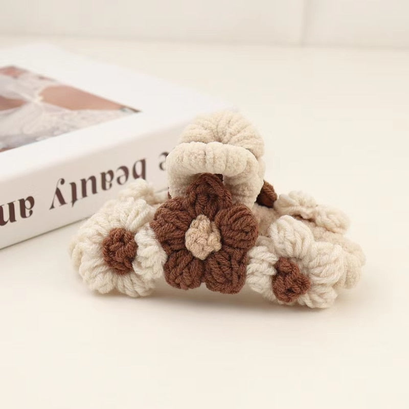 Adorable Floral Pattern Cotton Wool Fashion Hair Jewelry Claw Clip