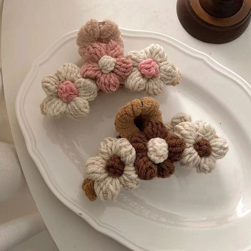 Adorable Floral Pattern Cotton Wool Fashion Hair Jewelry Claw Clip