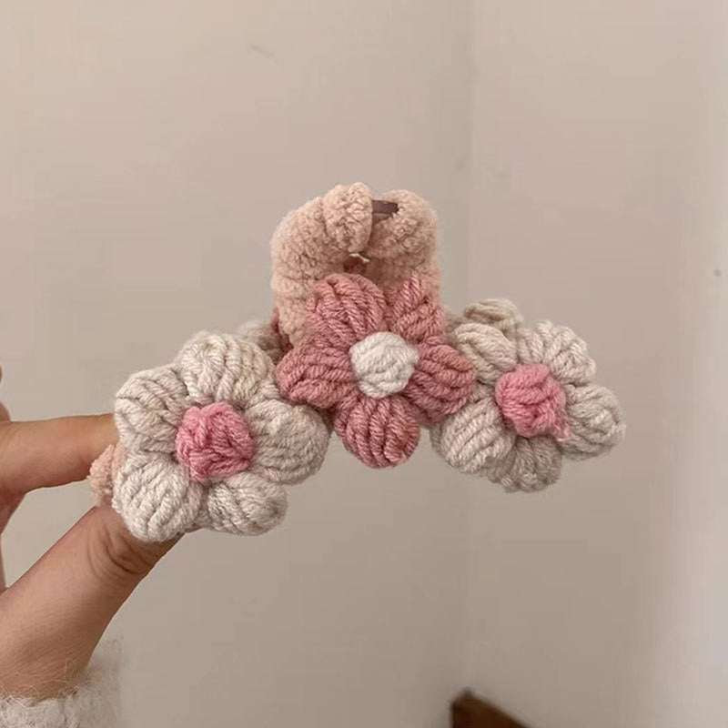 Adorable Floral Pattern Cotton Wool Fashion Hair Jewelry Claw Clip