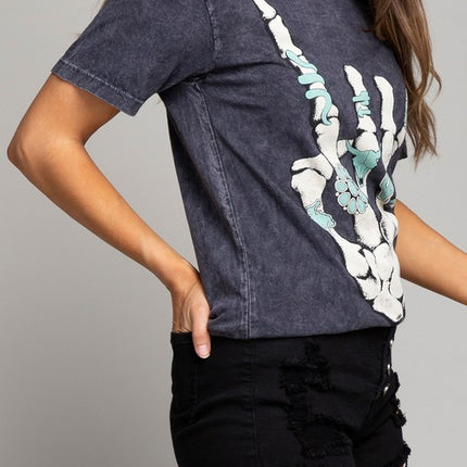 Skeleton Rock Hand Sign Graphic Tee T-Shirt - Accessoriesforever