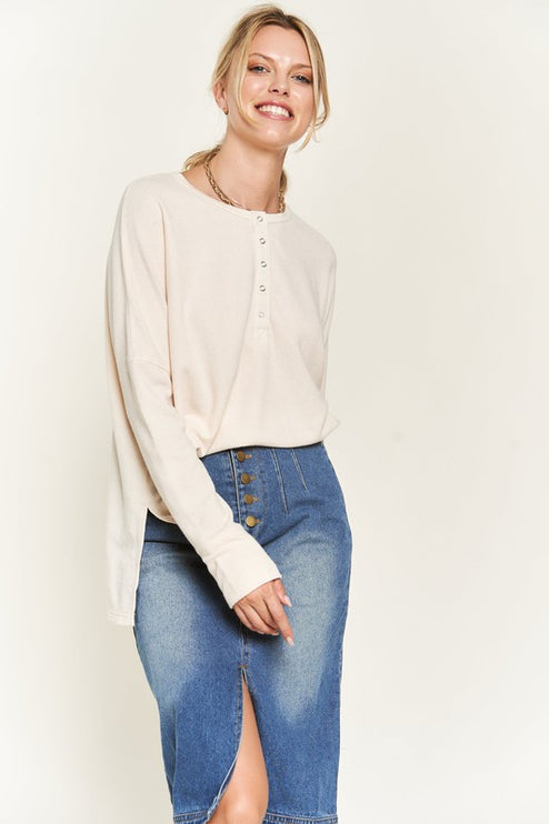 Chic Side Slit Top with Unbalanced Hem Pullover Knit Top