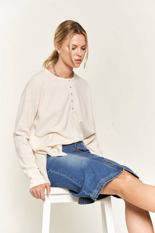 Chic Side Slit Top with Unbalanced Hem Pullover Knit Top - Accessoriesforever