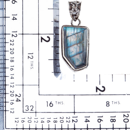 925 Sterling Silver Natural Gemstones Labradorite Pendant FJSVP2106 - Accessoriesforever