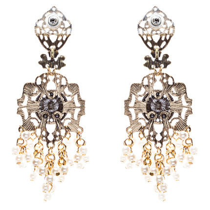 Elegance Fashion Crystal Rhinestone Beautifully Crafted Earrings E812 Cream