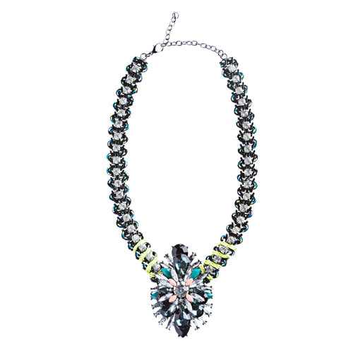 Fashionably Daring Crystal Rhinestone Alluring Modern Design Necklace N80 Green